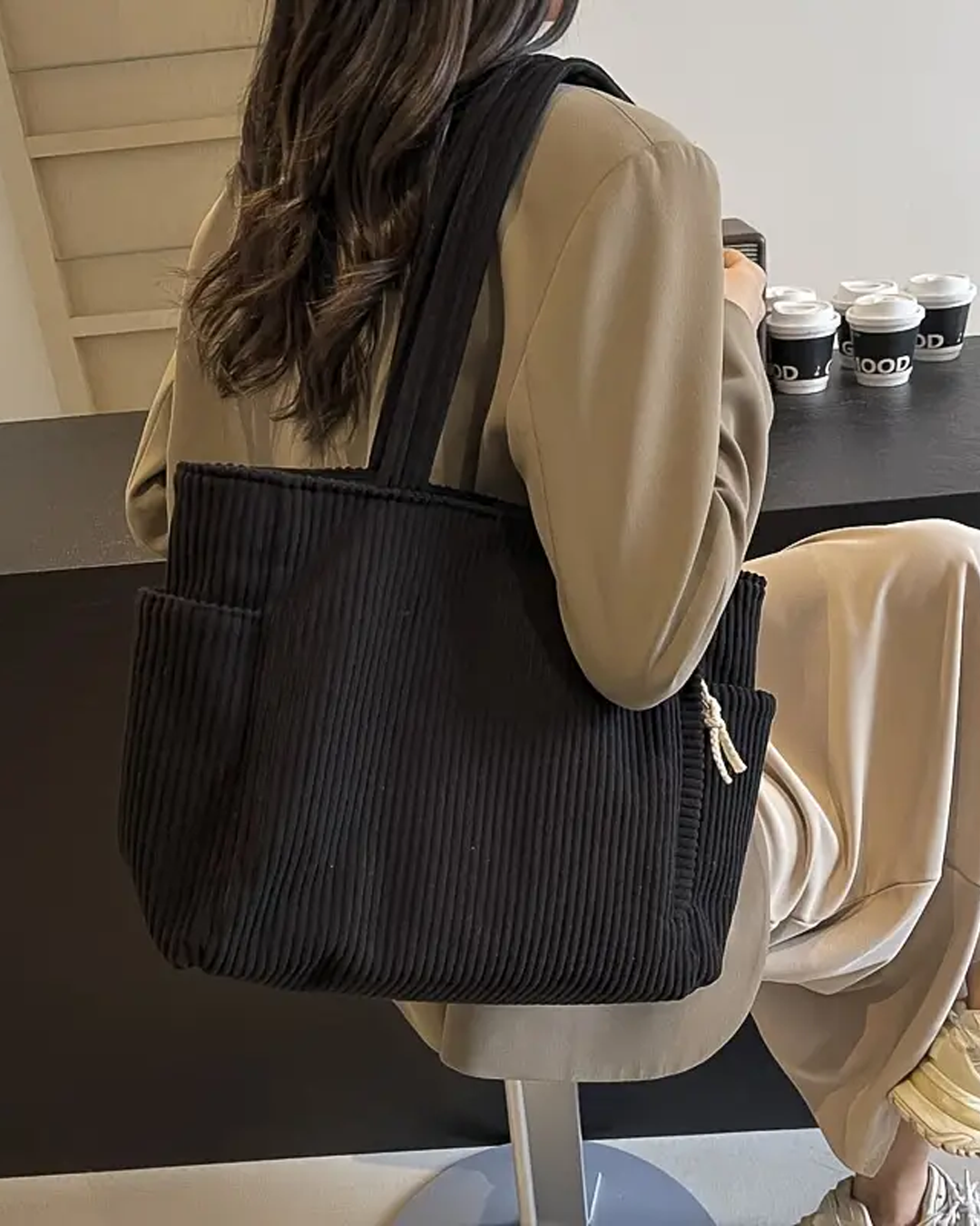 Ines | Stilfuld Casual Skuldertaske med Snordetalje - Freya Kobenhavn