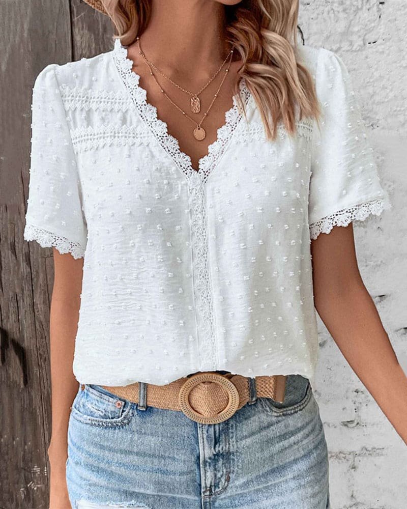 Dame Boho Bluse med Blondekant Swiss Dot V-hals - White