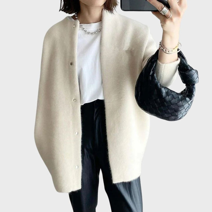 Dame Oversized Cashmere Cardigan med Trykknapper - Hvid